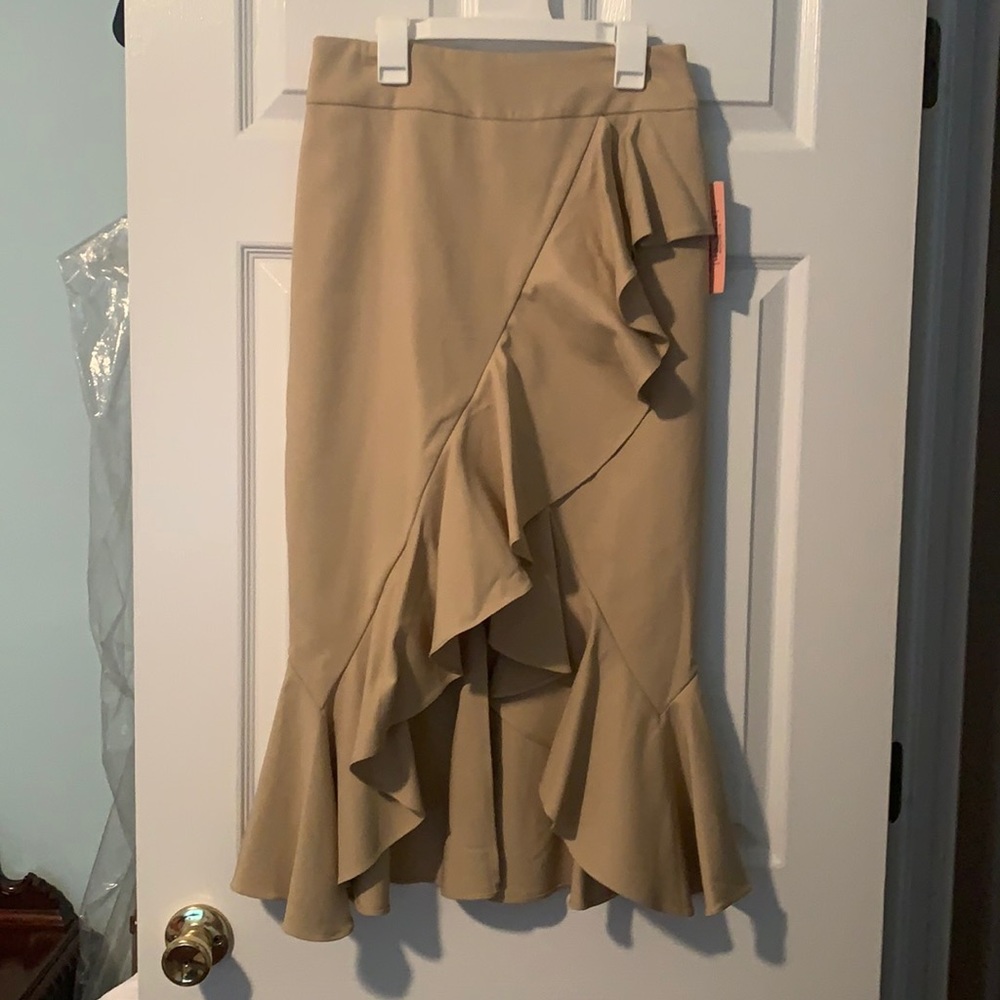Brand new skirt